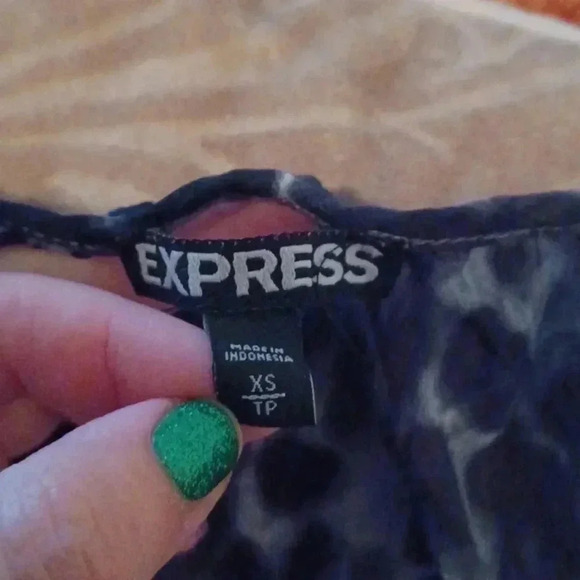 💙🌺Animal print top - Picture 7 of 8